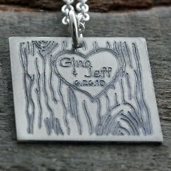 Lover's Personalized Tree Carving Steel Pendant