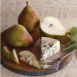 Royal RivieraÂ® Pears and St. Pete's Select Blue Cheese Gift Box