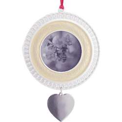 Pearlized Lace Round Photo Frame and Ornament