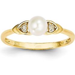 Diamond and 14k Gold Pearl Ring