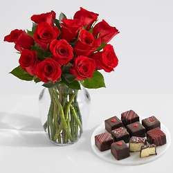 One Dozen Red Roses With 9 Valentine's Cheesecake Bites