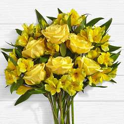 30 Blooms of Sunbeam Yellow Peruvian Lilies with Roses