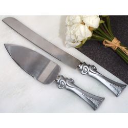 2 Hearts Beat As 1 Cake and Knife Server Set