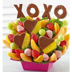 XOXO Delight Fruit Bouquet