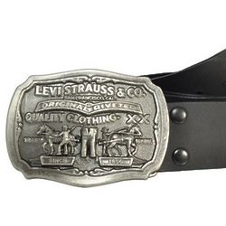 Levi's Removable Antique Logo Buckle on Smooth Leather Belt