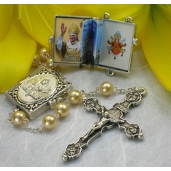 Pope Benedict XVI Vatican Pearl Rosary