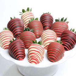 Valentine's Day Chocolate-Dipped Strawberries
