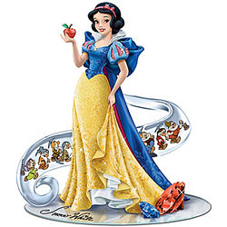 Disney's Snow White Fairest of Them All Figurine Enhanced With S