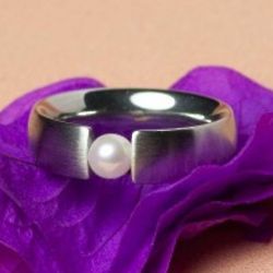 Compression Freshwater Pearl Ring