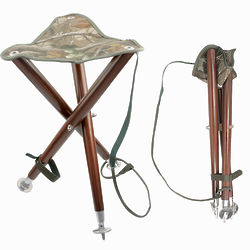 Wooden Tripod Seat with RealTree Camo