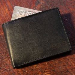 Personalized Men's Leather Bifold Wallet with Room for 10 Cards