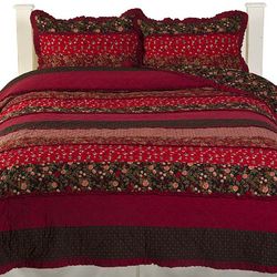 King Holly Quilt Set