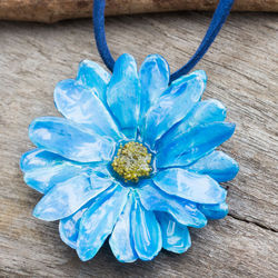 World of Blue Natural Flower Necklace