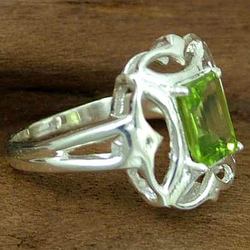 'Reverie' Peridot Cocktail Ring