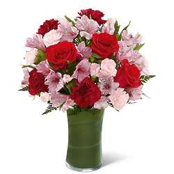 Deluxe Love In Bloom Bouquet