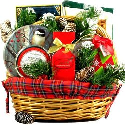 An Old Fashioned Christmas Small Gift Basket