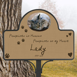 Pawprints In Heaven Memorial Stake with Photo Magnet