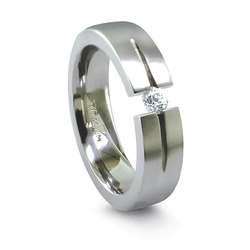 Titanium Ring with Diamond