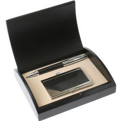 The Boss Carbon Fiber Pen and Card Case Gift Set
