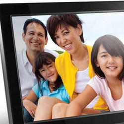 Rich and Vibrant Color Digital Photo Frame