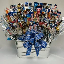 Winter Spectacular Candy Gift Basket