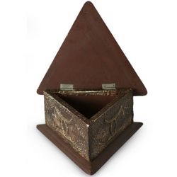 Queen's Throne Wood Jewelry Box