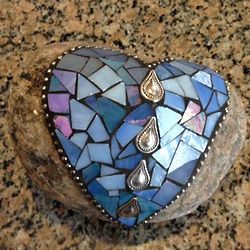 Blue Mosaic Heart Garden Stone