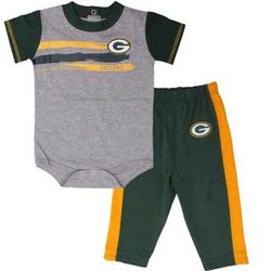 Newborn and Infant's Packers Little Rusher Creeper and Pants