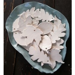 10 Gratitude Leaves in Hand Crafted Porcelain Bowl