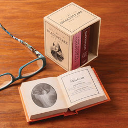 Mini Shakespeare Books Boxed Set