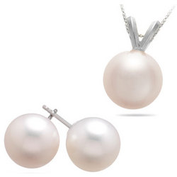 Pearl Jewelry Set in 14K White Gold