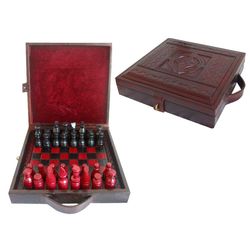'To Victory' Wood and Leather Chess Set