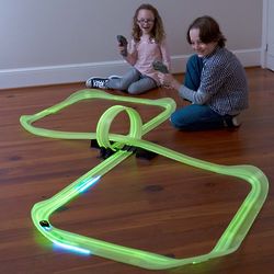 Tracer Remote-Control Infinity Loop Cars and Track Set
