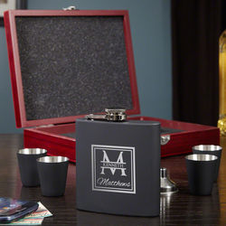 Oakhill Engraved Flask Set with Shot Glasses in Matte Black
