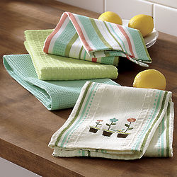 4 Springtime Kitchen Towels