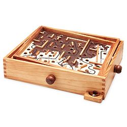 Marco Polo's Labyrinth Game