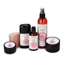Buds and Blooms Women's Grooming Set
