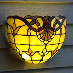 Scalloped Edge Stained Glass Sconce
