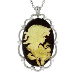 Vintage Cameo Pendant with Scalloped Edges