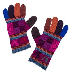 Andean Tradition Alpaca Gloves in Magenta