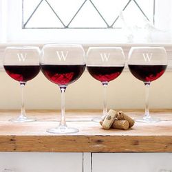 4 Personalized Sophisticated and Modern Red Wine Glasses