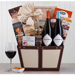 Cliffside Vineyards Red and White Duet Gift Basket