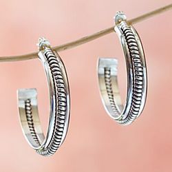 DinÃ© Silver Hoop Earrings