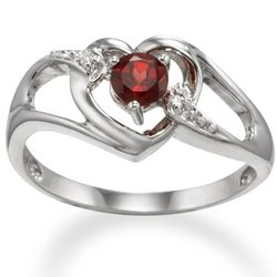 January Birthstone Heart Promise Ring in 14k Gold with Garnet