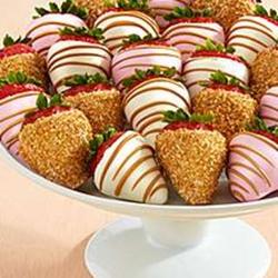 24 Dipped Pink Champagne Strawberries