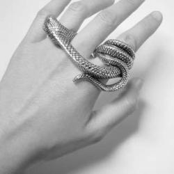 Slithering Snake Cling Ring
