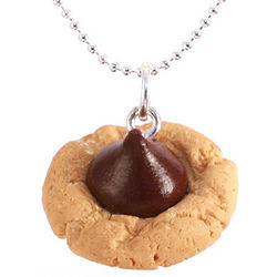 Scented Peanut Butter Blossom Necklace