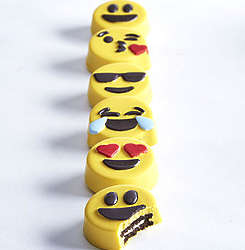 6 Emoji Oreo Cookies