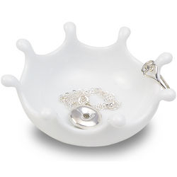 Silver O-Heart Necklace in Ceramic Splash Dish