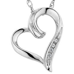 Diamond Heart Pendant Necklace in 10 Karat White Gold